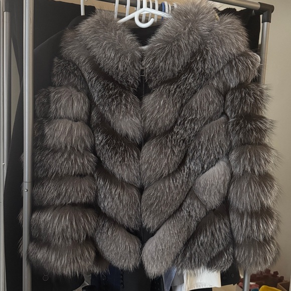 Silver fox fur coat - Picture 3 of 3